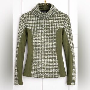 Nike Pro HyperWarm Textured Pullover – Olive Green – Size M